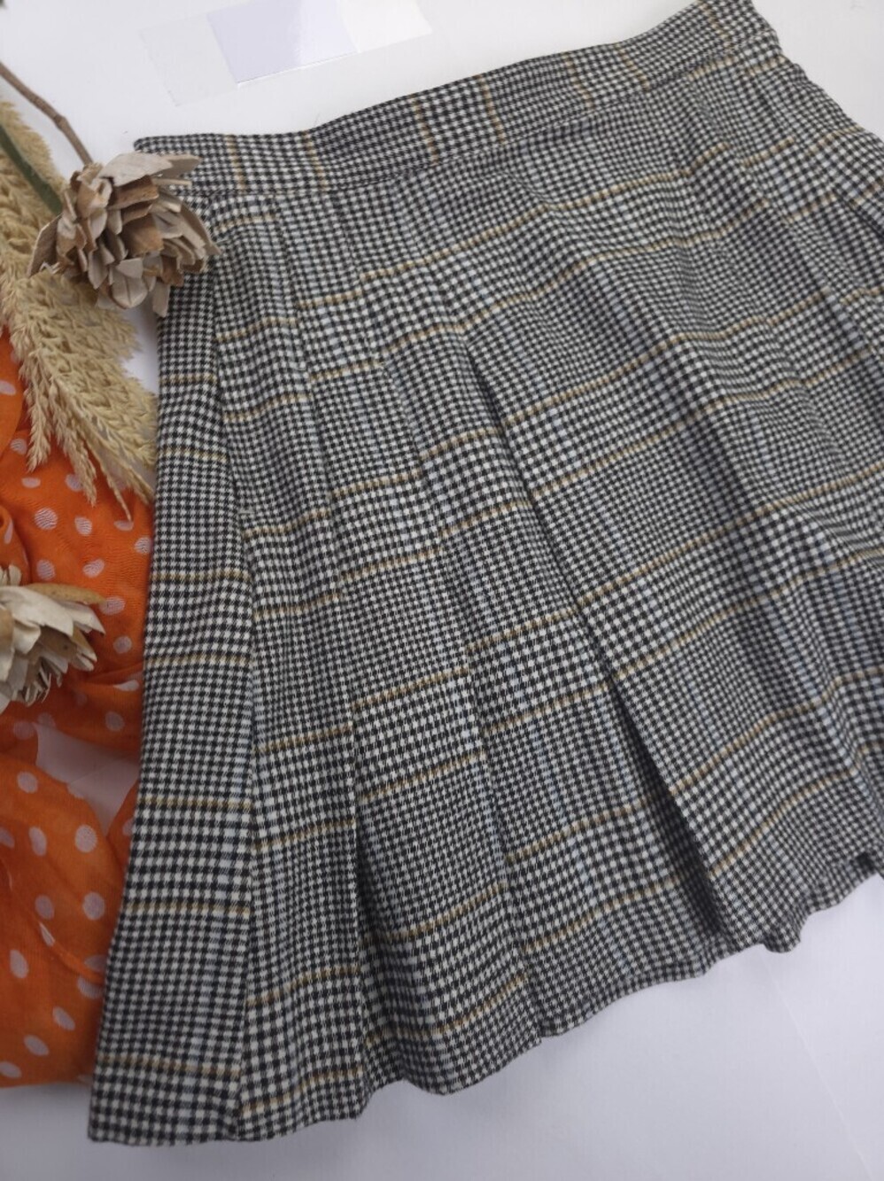Free Assembly Black, White and Brown Plaid Pleated Mini Skirt Sz 6 - Picture 8 of 9